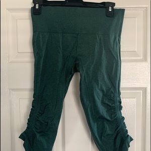 Lulu cropped workout pants